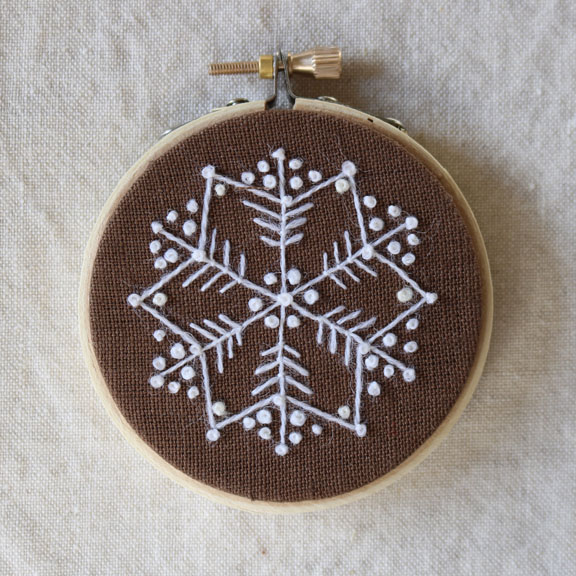crewelkits_Gingerbread-Snowflakes_15