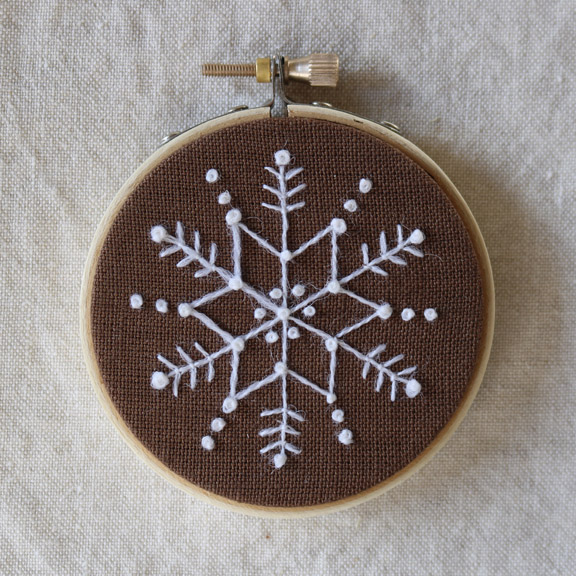 crewelkits_Gingerbread-Snowflakes_16